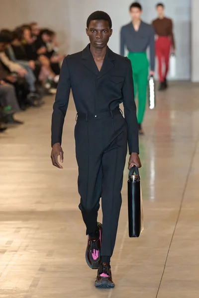 Look 29